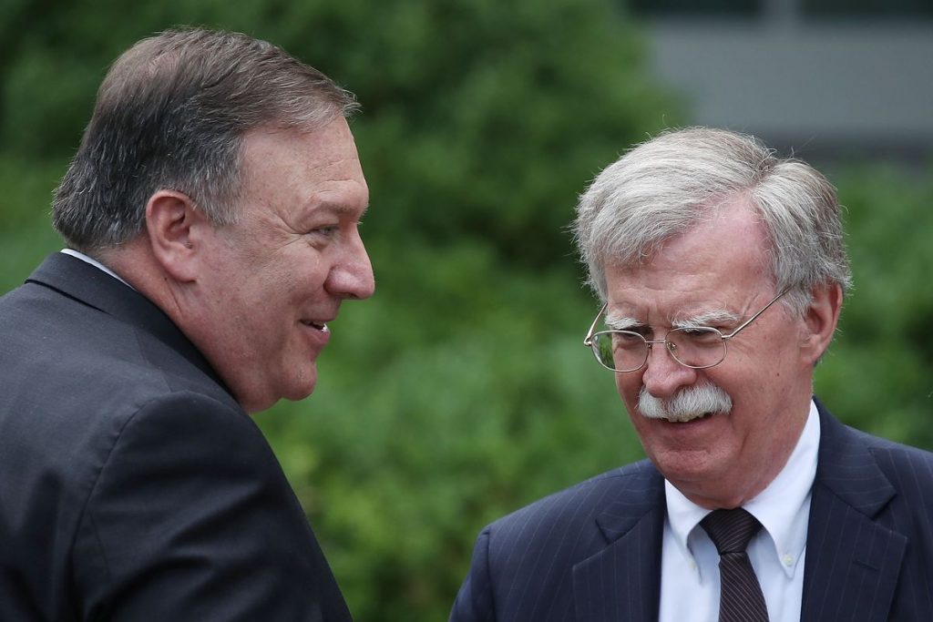 payantitr: Pompeo, Bolton