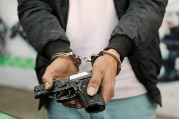 دستگیری ۴ سارق مسلح پس از تیراندازی به پلیس در خیابان جمهوری+ تصاویر