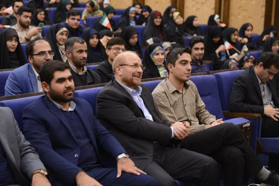 پایان تیتر: قالیباف