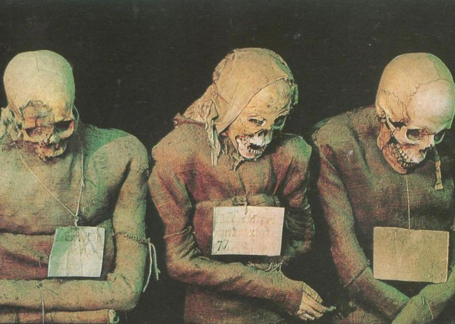 پایان تیتر: موزه مرگ کاپوچین