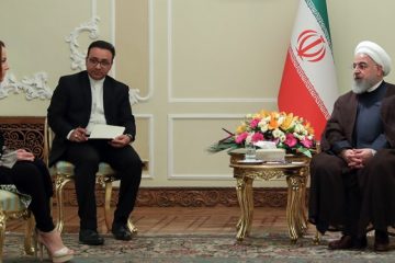 آمریکا دست به تروریسم اقتصادی علیه ملت ایران زده و حتی در مواد دارویی و غذایی هم اعمال تحریم می‌کند