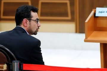 سالار آقاخان متهم بانک مرکزی فرار کرد !