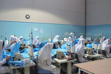 ۶۰ هزار لباس ایزوله بیمارستانی با مشارکت بنیاد برکت تولید می شود
