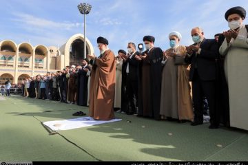 نماز عید فطر به امامت رهبر معظم انقلاب اقامه شد