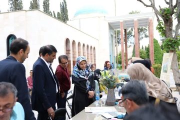 برپایی رویداد هنری گل و مرغ و خوشنویسی در جوار آرامگاه سعدی