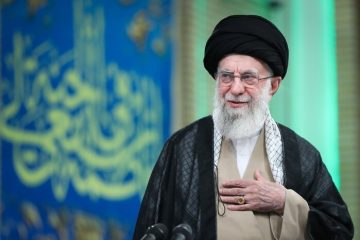 رهبر معظم انقلاب: کارگر یکی از ستون‌های اصلی قوام و دوام جامعه و سرمایه اصلی برای تحقق شعار سال «سرمایه‌گذاری برای تولید» است.