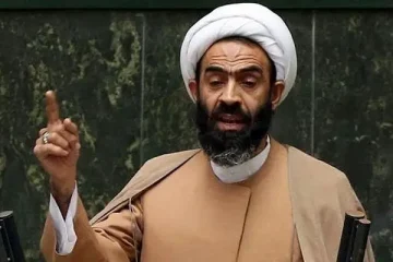 نماینده مجلس: رانندگان تاکسی های اینترنتی باید فاقد سابقه موثر کیفری باشند / مردم تخلفات را به دستگاه های نظارتی اعلام کنند
