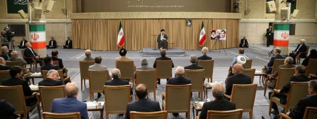 رهبر انقلاب: روحیه کار و تلاش را بر حالت «نه جنگ نه صلح» غلبه بدهیم